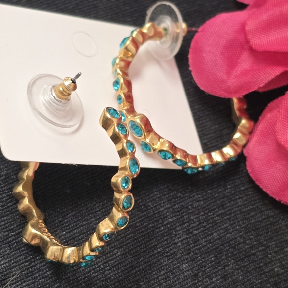 Kara Ross Earrings Open  Hoops - Picture 4 of 8